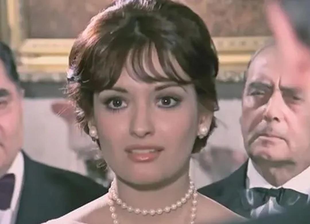 M&uuml;jde Ar son haliyle hayran bıraktı: Kim der 68 yaşında