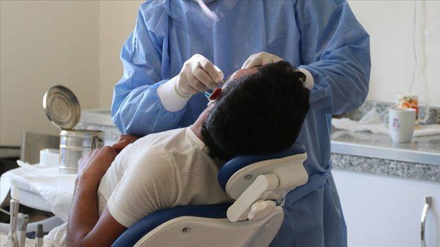 Dişleri için 10 bin TL ödedi, tedavi edenin kim olduğunu öğrenince soluğu mahkemede aldı! Bu kez de sahte diş doktoru vakası...