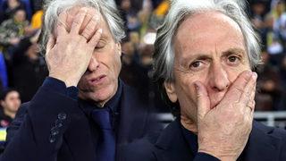 Fenerbahçe'de yıldız oyuncunun bileti kesildi! Jorge Jesus ayrılığı onayladı!