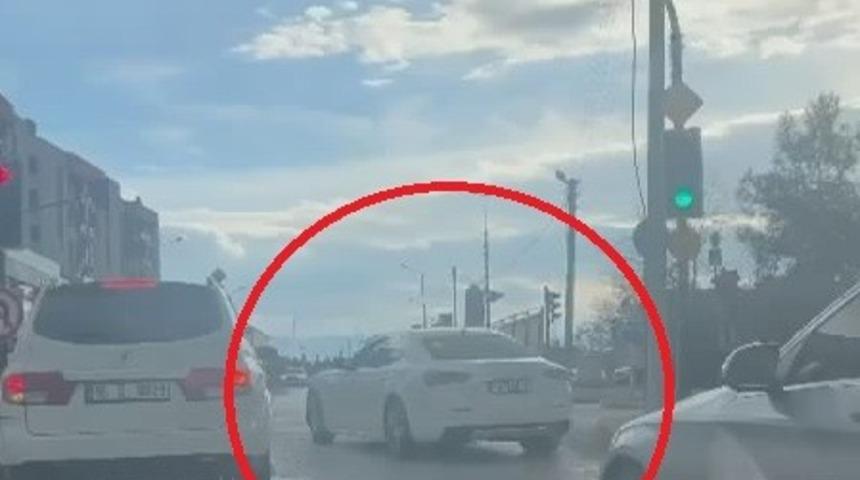 Drift atan lüks otomobil kamerada...Cezası ağır oldu