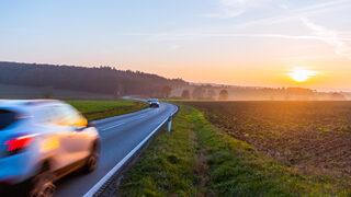 55/1-b trafik cezası nedir, ceza tutarı ne kadar? 55/1-b trafik cezası maddesi ihlal konusu nedir, kimlere uygulanır?