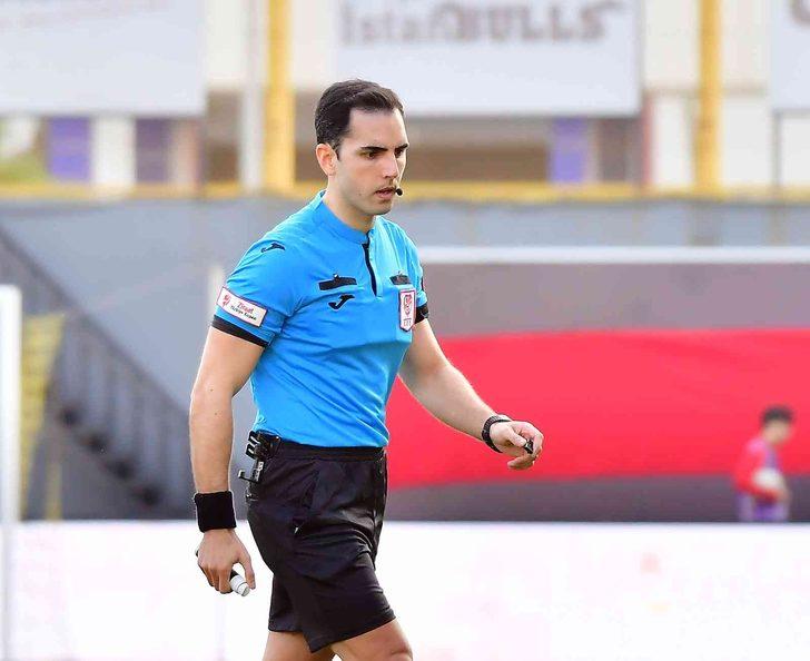 Başakşehir kazandı Pirlo çıldırdı! Sahayı terk etti, oyuncular kapıları tekmeledi... Emre Belözoğlu ile büyük gerginlik G5