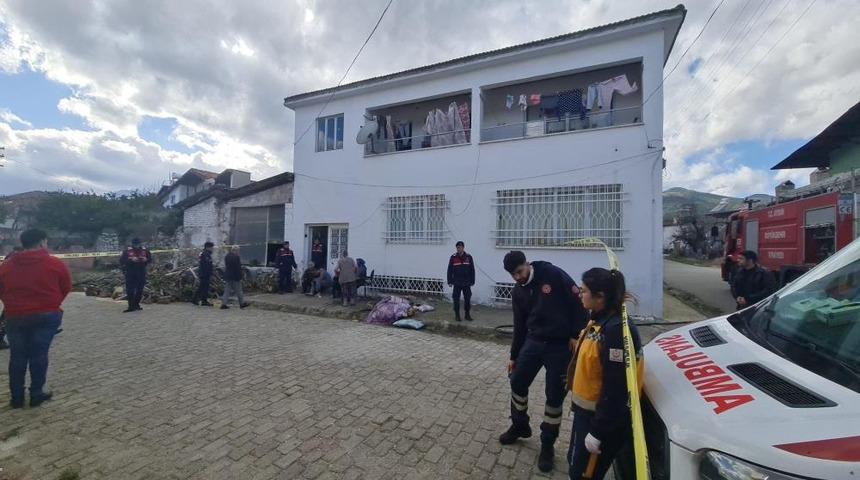 İşten eve dönen baba yürek yakan manzarayla karşılaştı! Anne ve 2 küçük çocuğu yangında hayatını kaybetti