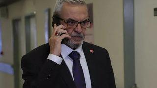 Yürek Çıkmazı'nın Yılmaz'ı Mesut Akusta kaza geçirdi! Parmakları aracın altında kaldı