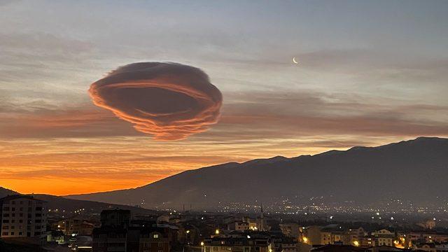 Yer: Bursa... Görenler şaşkınlıklarını gizleyemedi! UFO'ya benzettiler
