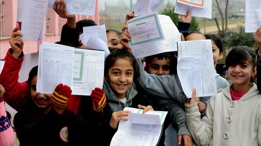 Karneler ne zaman, saat kaçta verilecek? 2023 1. dönem karneleri ne zaman alınacak? İlk dönem sona eriyor