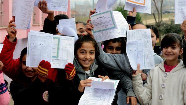Karneler ne zaman, saat kaçta verilecek? 2023 1. dönem karneleri ne zaman alınacak? İlk dönem sona eriyor