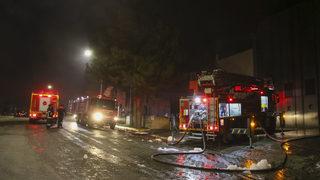 Uşak'ta tekstil fabrikasında çıkan yangın söndürüldü