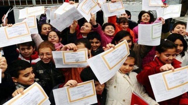 Karneler saat kaçta verilecek? İlköğretim ve lise 2023 ilk dönem karneleri ne zaman alınacak?