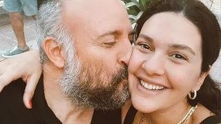 Halit Ergenç'in Bergüzar Korel taklidi olay oldu! 'Çünkü bana çok aşık'