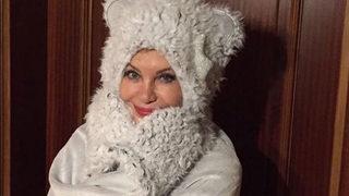 Emel Sayın'dan 72 yaş pozu!