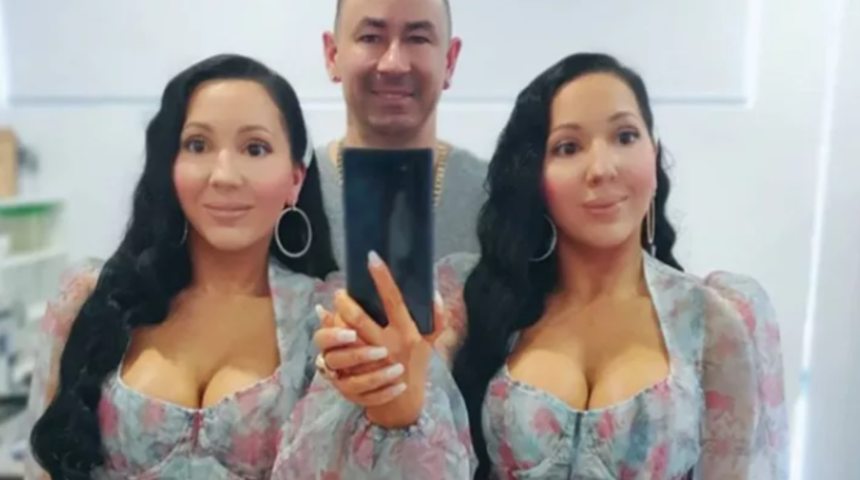 Aynı adamla nişanlı olan tek yumurta ikizleri resmen sosyal medya tarihine geçti! Çırılçıplak duşa girip birbirlerini yıkadılar