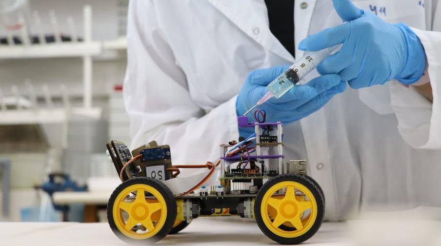 Bilim insanları geliştirdi! Koku alabiliyor, görenleri şaşırtıyor