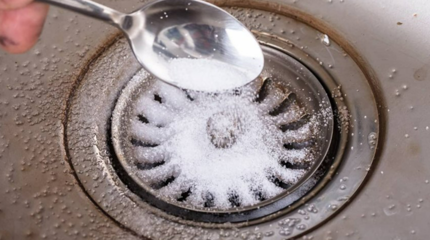 Gece lavabo giderine d&ouml;keceğiniz tuzun etkilerine inanamayacaksınız! Eviniz mis gibi olacak