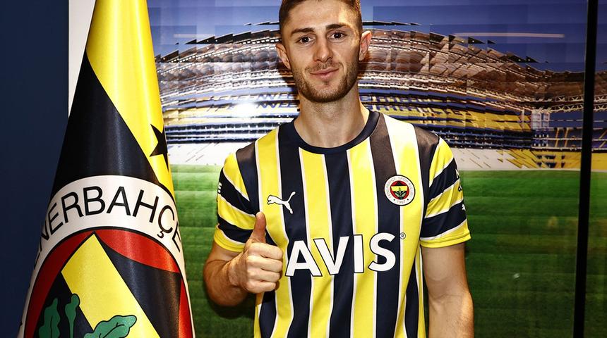 Fenerbahçe, İsmail Yüksek'in sözleşmesini 2027 yılına kadar uzattı