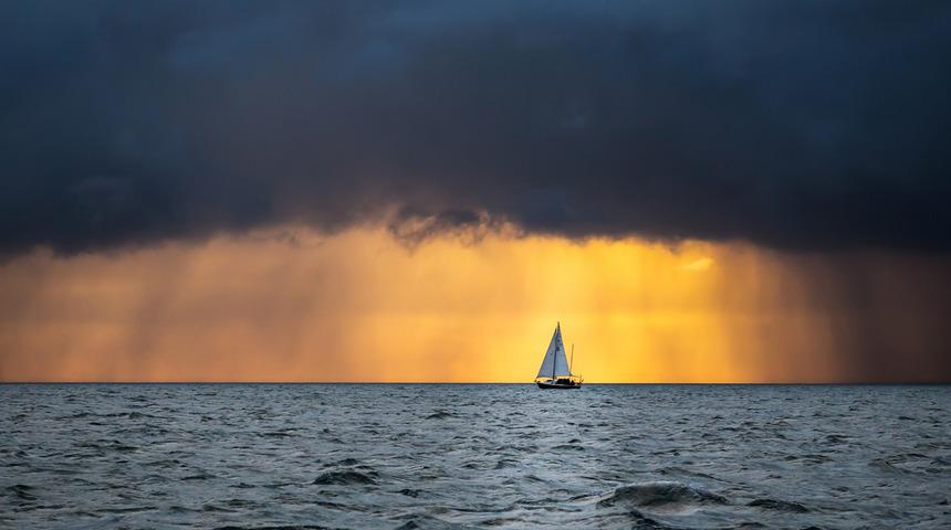 Filmleri aratmayan olay! Uçsuz bucaksız okyanusta mahsur kaldı, 24 gün sonra kurtarıldı