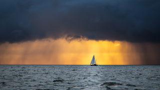 Filmleri aratmayan olay! Uçsuz bucaksız okyanusta mahsur kaldı, 24 gün sonra kurtarıldı