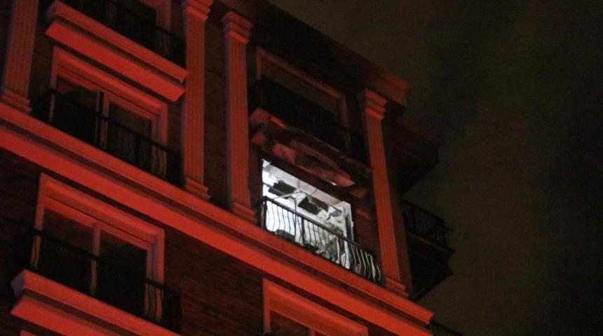 Antalya'da yangın faciasında cinayet şüphesi! Alevlerden kaçamayan anne ile kızı hayatını kaybetti! Eve bidonla gelen torunu gözaltında