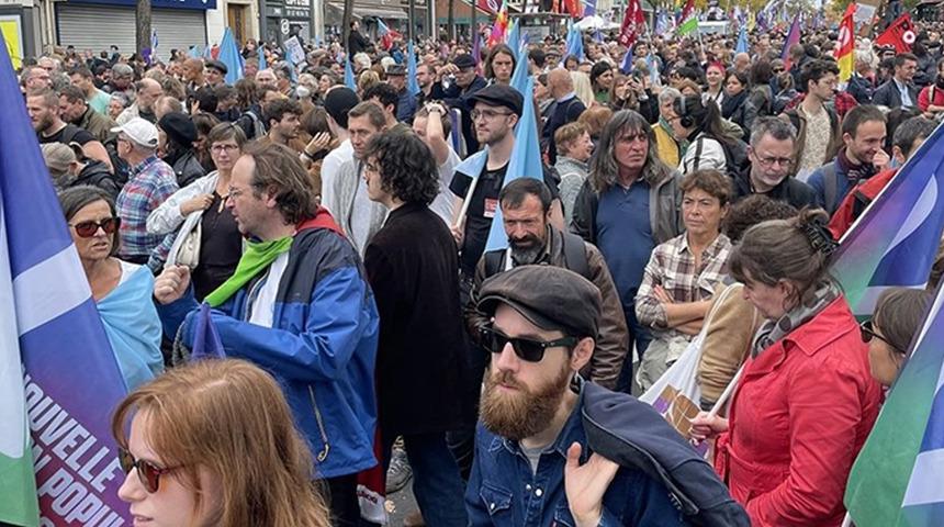 Fransa'da emeklilik protestosu! Binlerce kişi sokağa indi