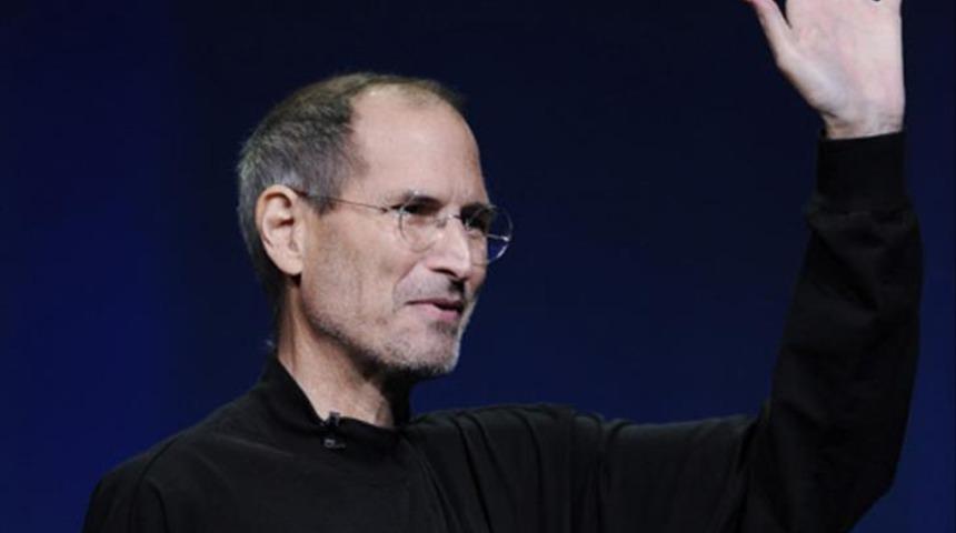 Sosyal medyada viral oldu, izleyenler inanamadı! 2011'de ölen Steve Jobs'u 'canlandırdılar'