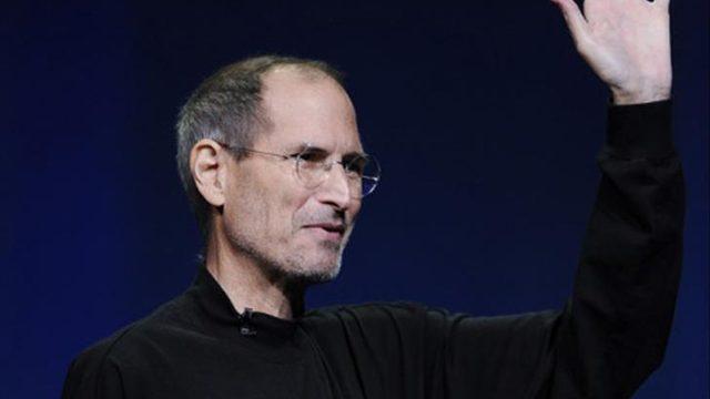 Sosyal medyada viral oldu, izleyenler inanamadı! 2011'de ölen Steve Jobs'u 'canlandırdılar'