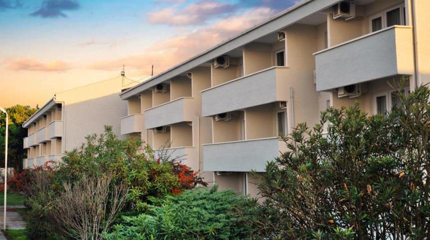 Milyonlarca lira harcadı! Harabe oteli ayağa kaldırdı... İş insanı aldığı haberle şoke oldu