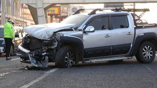 Diyarbakır’da 3 aracın karıştığı feci kaza! 4 kişi yaralandı