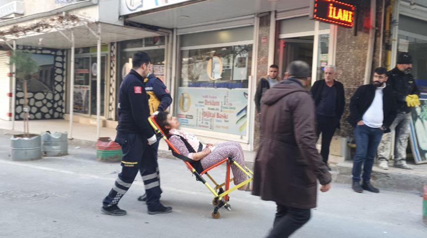 Kumar borcu yüzünden çocuklarının gözü önünde eşinin boğazını kesti! Pencereye çıkıp 'sadece ambulans gelsin' diye bağırdı