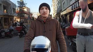 Motokuryeleri canından bezdiren saldırılar! Döner bıçakları, baltalarla yol kesiyorlar: Kuryeleri bulup intikam almaya çalışıyorlar