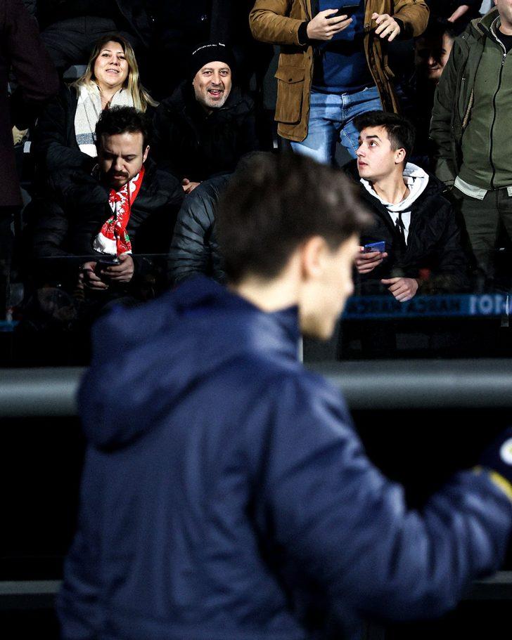 Ümraniyespor maçında oynamasa da Fenerbahçe'nin en çok konuşulan ismi Arda Güler oldu! Hüngür hüngür ağladı...  G2