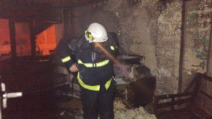 Bursa'da bir evde doğal gaz patlaması! Kokuyu duydu canını son anda kurtardı