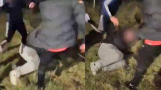 Okuldan evine dönerken tarlada sıkıştırdılar! 13 yaşındaki çocuğu okul arkadaşları tekme tokat dövdü