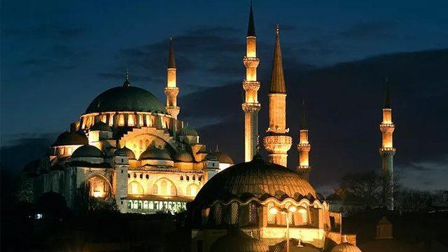 Miraç Kandili'nde hangi dualar okunur, nasıl ibadet edilir? Miraç Kandili namazı nasıl kılınır?