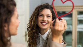 Sen âşık olunca nasıl bir insan oluyorsun?