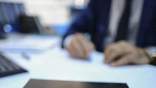 Sözleşmeli personele kadroda yeni düzenleme sinyali! 140 bin personel daha…