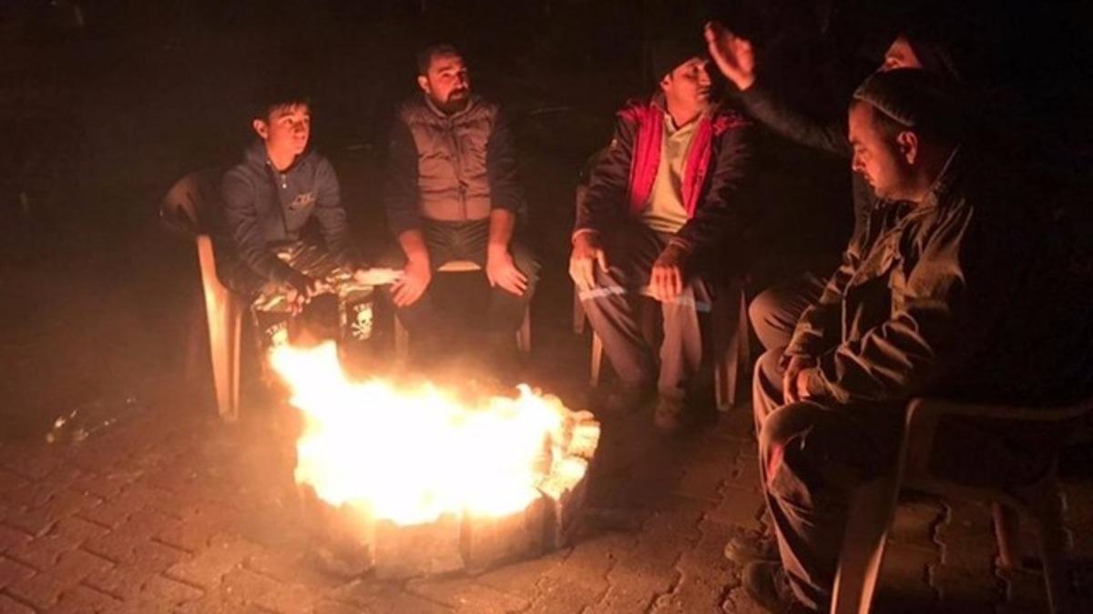 Muğla'daki deprem Arıcılar Mahallesi'ni vurdu, b&uuml;t&uuml;n binalarda hasar var