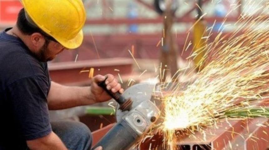 TAŞERONA KADRO ne zaman gelecek, şartları ne? Sözleşmeli personele kadro Resmi Gazete'de yayımlandı! Şimdi tüm gözler taşerona kadroda