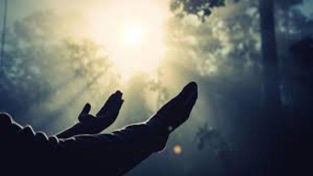 Seyyidü’l İstiğfar Duası Arapça, Türkçe okunuşu ve meali: Tövbe istiğfar duası nedir, nasıl tövbe edilir? 