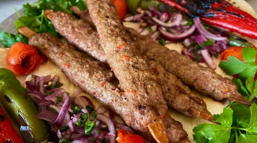 Gelinim Mutfakta Adana kebabı tarifi! Evde Adana kebabı nasıl yapılır?