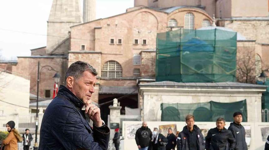 Michael Skibbe, takımı Sanfrecce Hiroshima ile İstanbul’u gezdi