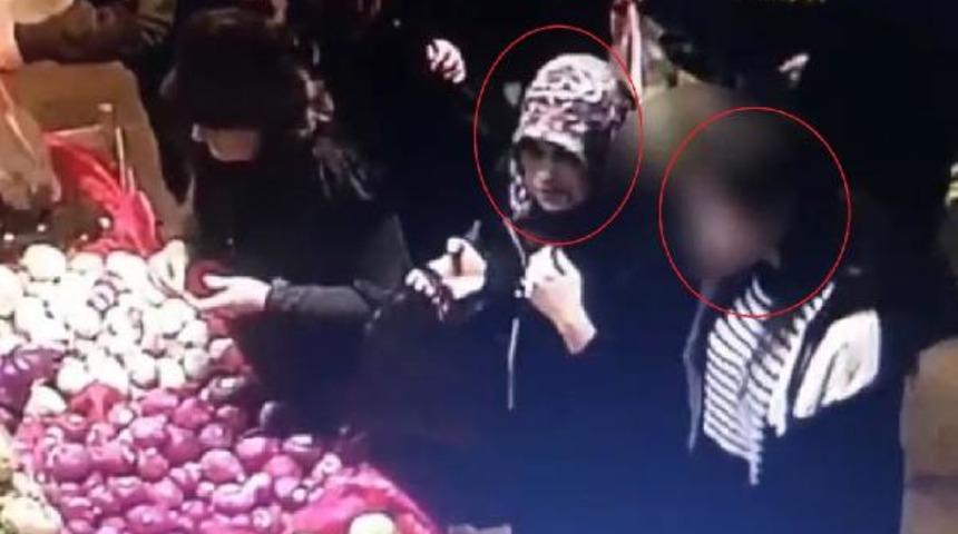 Pazarda hırsızlık kamerada! Yankesici anne ile kızı bakın nerede yakalandı