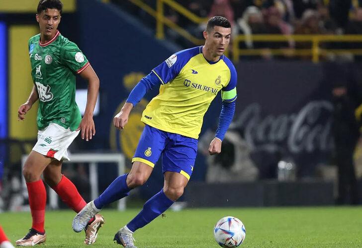 Arap yarımadası Ronaldo'yu konuşuyor! İkinci maçındaki performansı alay konusu oldu... Al Nassr Al Ittihad'a 3-1 mağlup olarak Süper Kupa'dan elendi G4