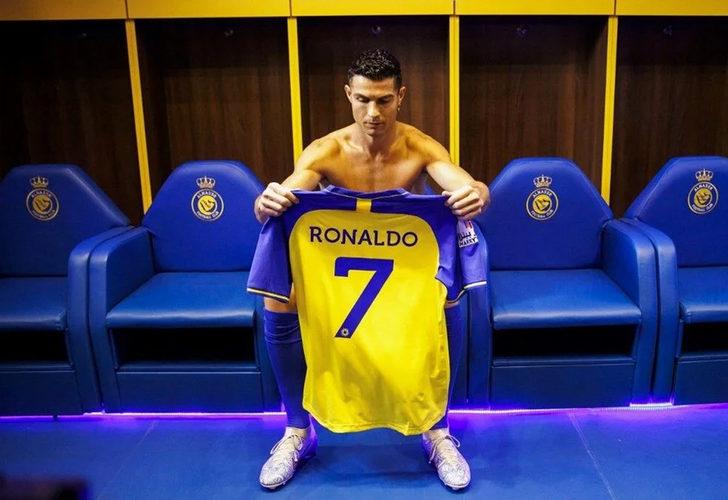 Arap yarımadası Ronaldo'yu konuşuyor! İkinci maçındaki performansı alay konusu oldu... Al Nassr Al Ittihad'a 3-1 mağlup olarak Süper Kupa'dan elendi G5