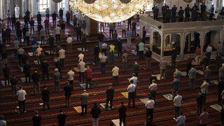 CUMA NAMAZI KILINIŞI VE CUMA SAATLERİ 24 KASIM 2023: Cuma namazı nasıl kılınır, kaç rekat? Diyanet İşleri Başkanlığı açıkladı!
