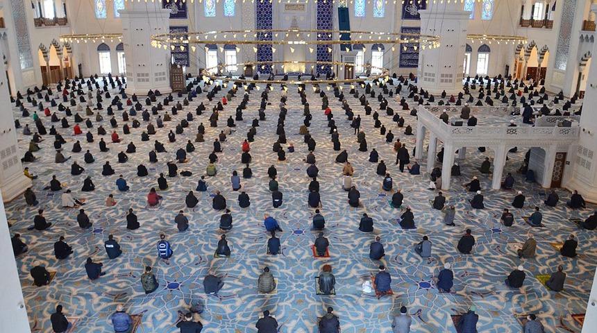 CUMA NAMAZI KILINIŞI: Cuma namazı nasıl kılınır, kaç rekat, nasıl niyet edilir? Diyanet açıkladı!