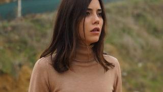 Cansu Dere'nin evinde yangın çıktı! Aklı kedilerinde...