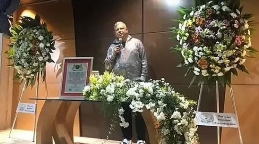 Kendi kendisine cenaze töreni düzenlendi! Bir anda karşılarına çıkınca herkes şaşırdı... “Kimin yas tutacağını görmek istedim”