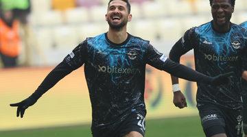 Adana Demirspor Sivasspor'u deplasmanda 2-1 mağlup etti! Eski Galatasaraylı Emre Akbaba boş geçmedi