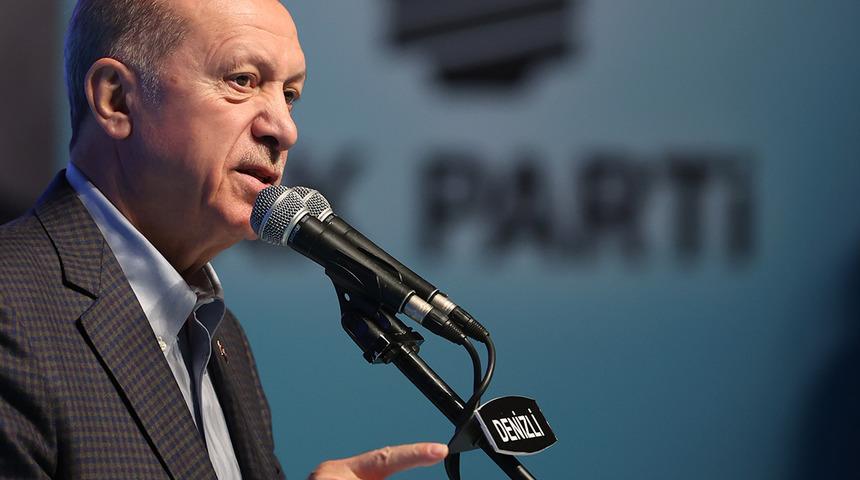 Son dakika: Denizli programında Erdoğan'ın dikkatini çeken pankart! Herkes oraya döndü: 'Şu kızımıza bakın!'