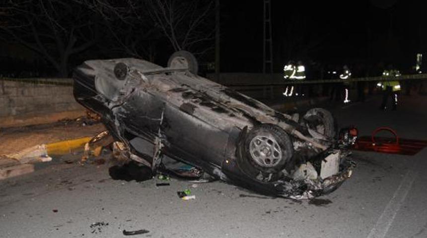 Erzincan'da feci kaza! Ölü ve yaralılar var...